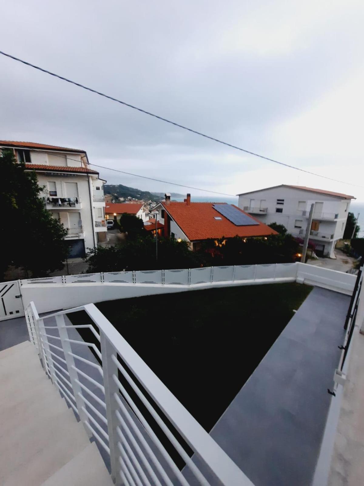 White Sea Daire San Vito Chietino Dış mekan fotoğraf
